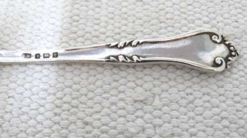 Five Antique Hallmarked Birmingham T. Wilkinson & Sons 1915-16 Silver Teaspoons L: 115 mm (77 g)