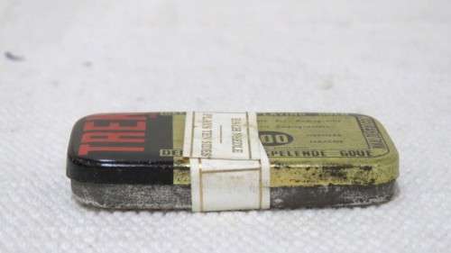 Five Sealed Tins of Vintage Trek `Deluxe Long Playing Gold` Radiogram Needles 100 Needles Per Box