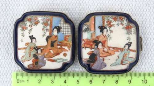 Beautiful Antique Japanese Satsuma Hand Painted Porcelain Enamel Belt Buckle (Two Parts) 5 x 5 cm