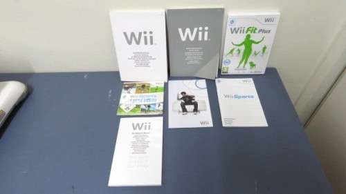 Fantastic Vintage Nintendo Wii Balance Board/Wii Fit Plus Game/Instructions & User Manual SOLD AS IS