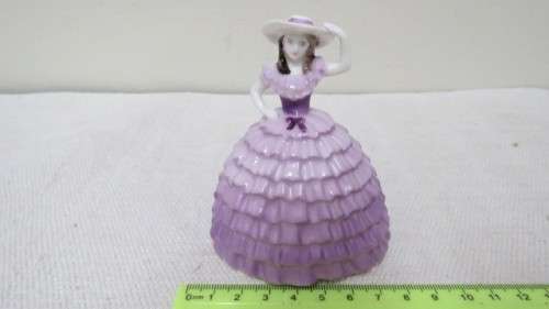 Gorgeous Vintage Coalport 1996 Minuettes `Chloe` Porcelain Figurine By Martin Evans H: 95 mm