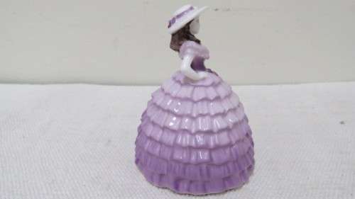 Gorgeous Vintage Coalport 1996 Minuettes `Chloe` Porcelain Figurine By Martin Evans H: 95 mm