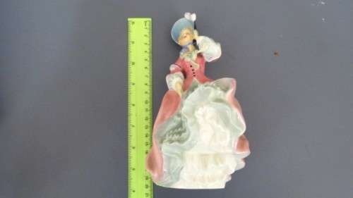 Beautiful Vintage Royal Doulton `Spring Morning` Porcelain Figurine H: 190 mm