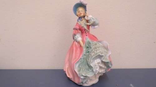 Beautiful Vintage Royal Doulton `Spring Morning` Porcelain Figurine H: 190 mm
