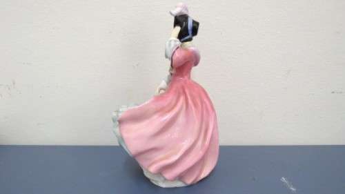 Beautiful Vintage Royal Doulton `Spring Morning` Porcelain Figurine H: 190 mm