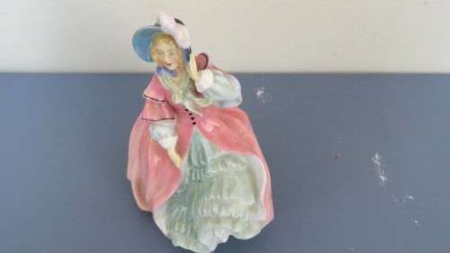 Beautiful Vintage Royal Doulton `Spring Morning` Porcelain Figurine H: 190 mm