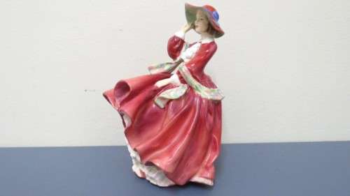 Stunning Vintage 1930s Royal Doulton `Top O` The Hill` Porcelain Figurine HN 1834 H: 195 mm
