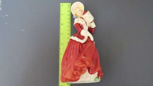 Beautiful Vintage 1990s Royal Doulton `Christmas Morn` Porcelain Figurine By Peggy Davies HN 1992