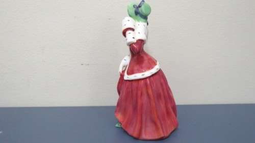 Beautiful Vintage 1990s Royal Doulton `Christmas Morn` Porcelain Figurine By Peggy Davies HN 1992