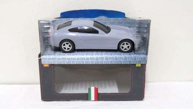 Boxed V-Power Ferrari Official Licensed Product Ferrari 612 Scaglietta Scale 1:38 L: 130 mm