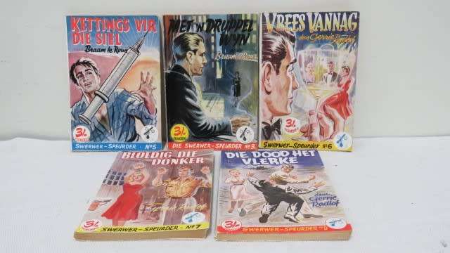Five Vintage Afrikaans `Swerwer-Speurder` Paperback Books By Gerrie Radlof/Braam le Roux SOLD AS IS