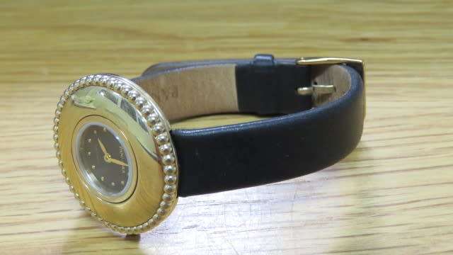 Vintage Pandora Icon 812061BK Black Crown Diamond/Sapphire Crystal Ladies Watch In Working Order