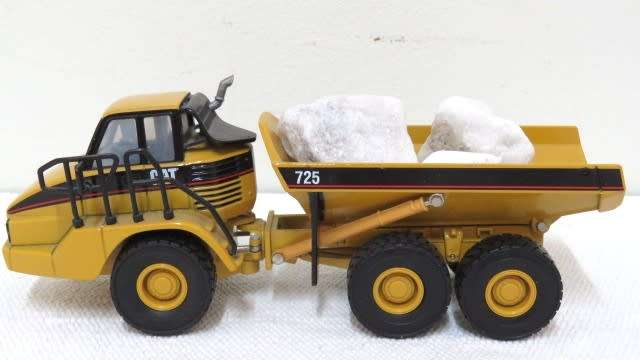 Vintage Norscot 55073 Die Cast Caterpillar 725 Articulated Truck No Box Scale 1:50 L: 200 mm