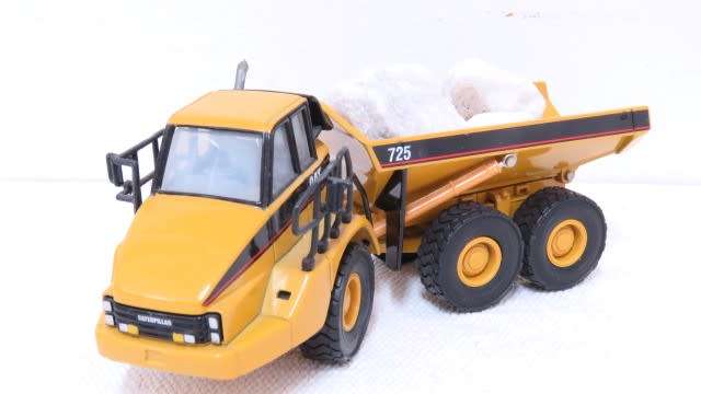 Vintage Norscot 55073 Die Cast Caterpillar 725 Articulated Truck No Box Scale 1:50 L: 200 mm