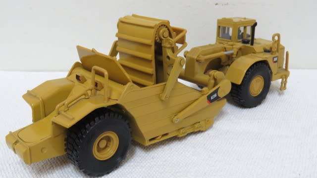 Vintage Norscot Die Cast Caterpillar 623G Elevating Scraper No Box Scale 1:50 L: 260 mm