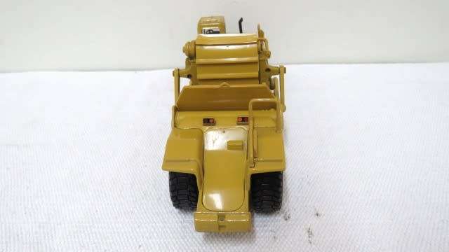 Vintage Norscot Die Cast Caterpillar 623G Elevating Scraper No Box Scale 1:50 L: 260 mm