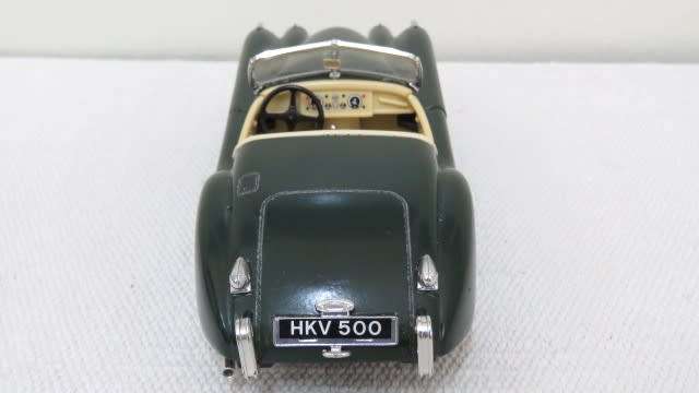 Vintage Bburago Die Cast 1948 Jaguar XK 120 Roadster Cabrio No Box Opening Doors & Hood Scale 1:24