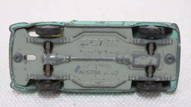 Vintage Spot-On (Models By Triang) Die Cast Austin A 40 No Box Scale 1:42 L: 90 mm SOLD AS IS