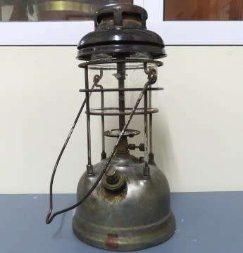Fabulous Vintage 1950`s Tilley Durosil Paraffin Hurricane Lamp #171 L: 34 cm SOLD AS IS