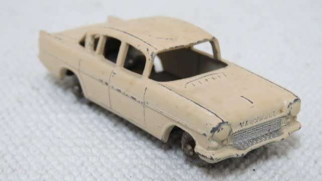 Fabulous Vintage Lesney Die Cast Vauxhall Cresta No. 22 No Box Scale 1:64 L: 66 mm SOLD AS IS