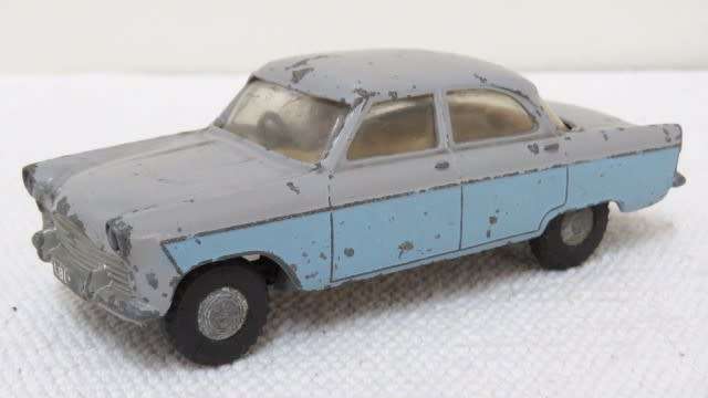 Wonderful Vintage Spot-On Models By Triang Die Cast Ford Zodiac No Box L: 108 mm SOLD AS IS