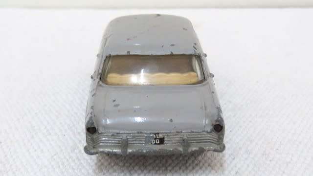 Wonderful Vintage Spot-On Models By Triang Die Cast Ford Zodiac No Box L: 108 mm SOLD AS IS