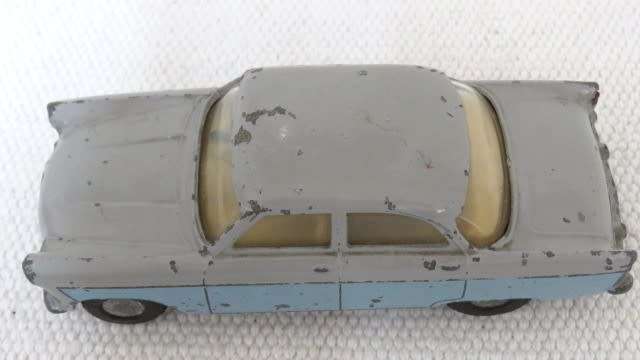 Wonderful Vintage Spot-On Models By Triang Die Cast Ford Zodiac No Box L: 108 mm SOLD AS IS