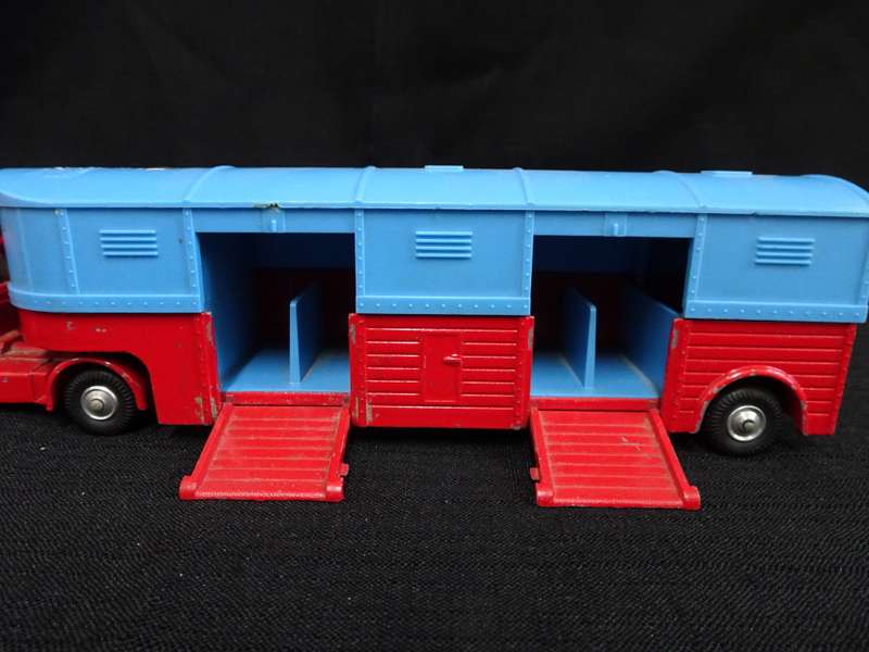 Corgi Major Toys no1130 Chipperfields Circus Horse Transporter Made in Britain
