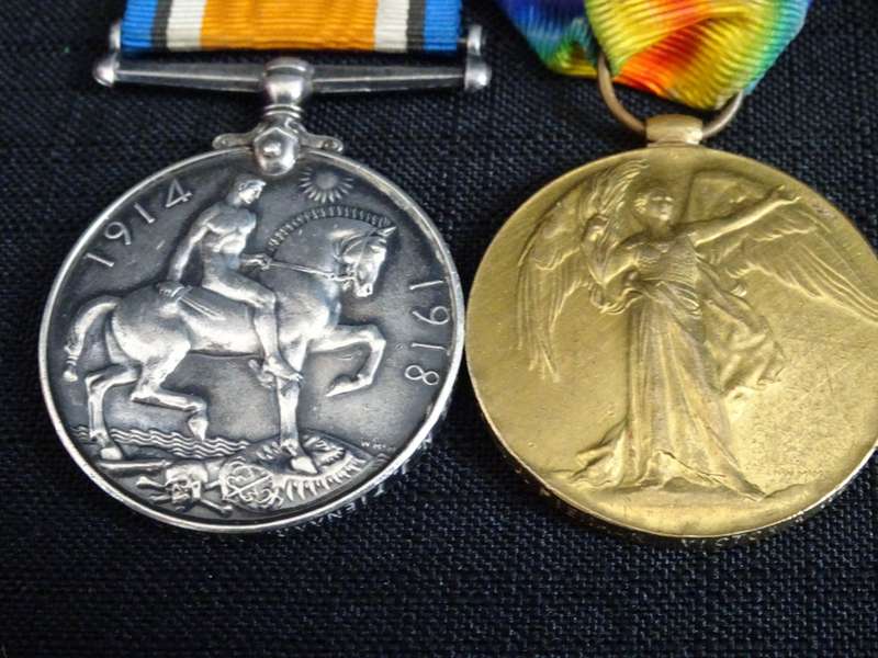 A Set of WW1 Awarded metals (PTE N.J PIENAAR VICTORIA WEST CDO)