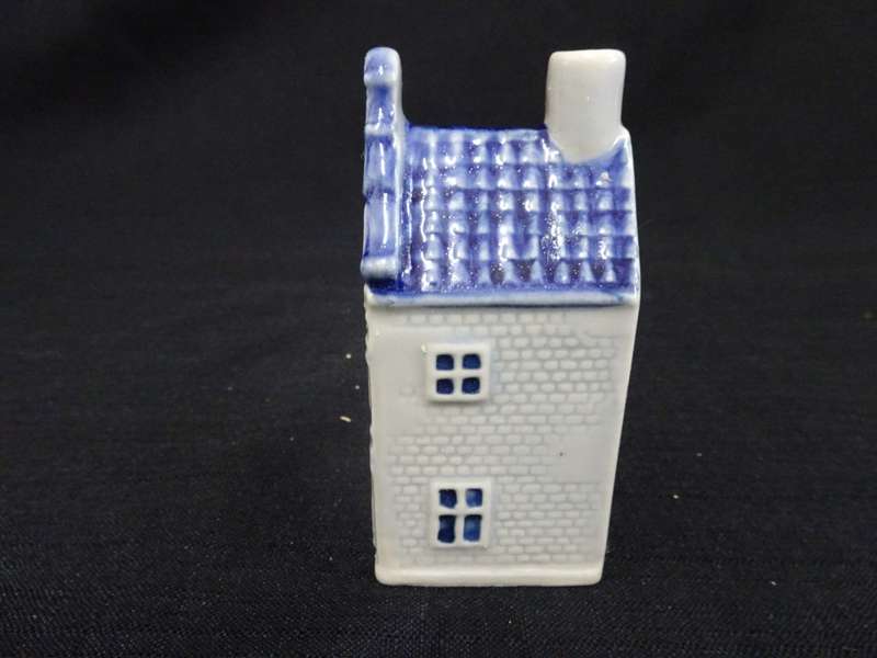 KLM Bols Miniature House no 17 (Cork Broken and No Contents)