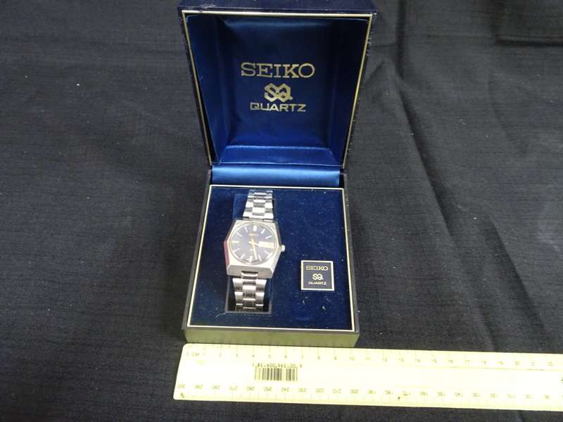 Gorgeous Vintage Seiko Quartz LM 5606 - 6070 Automatic Watch Water Resistant 451570(See Description)