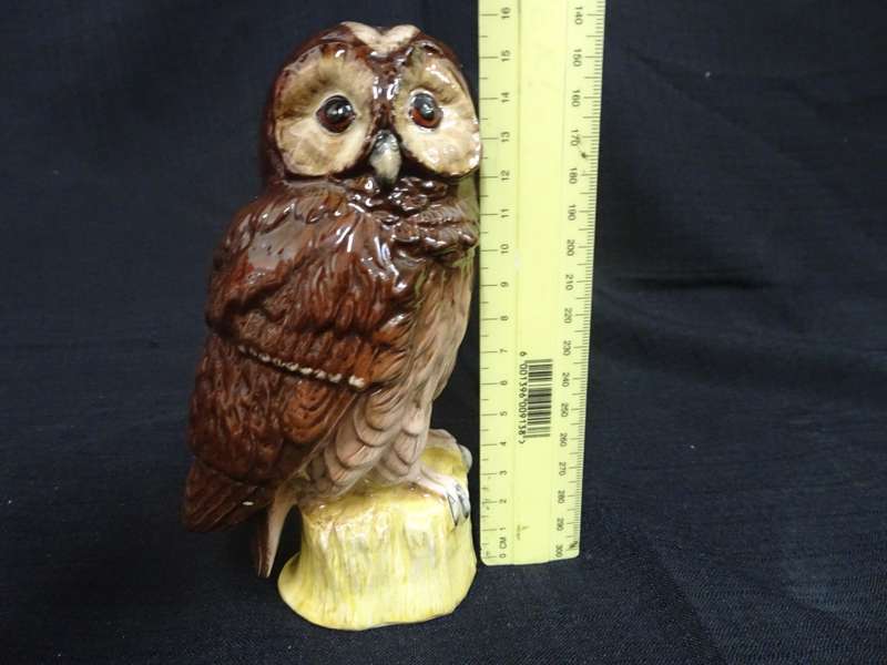 Vintage Royal Doulton Tawny Owl 1984 Whyte & Mackay Scotch Whiskey Glasgow Scotland (Empty)