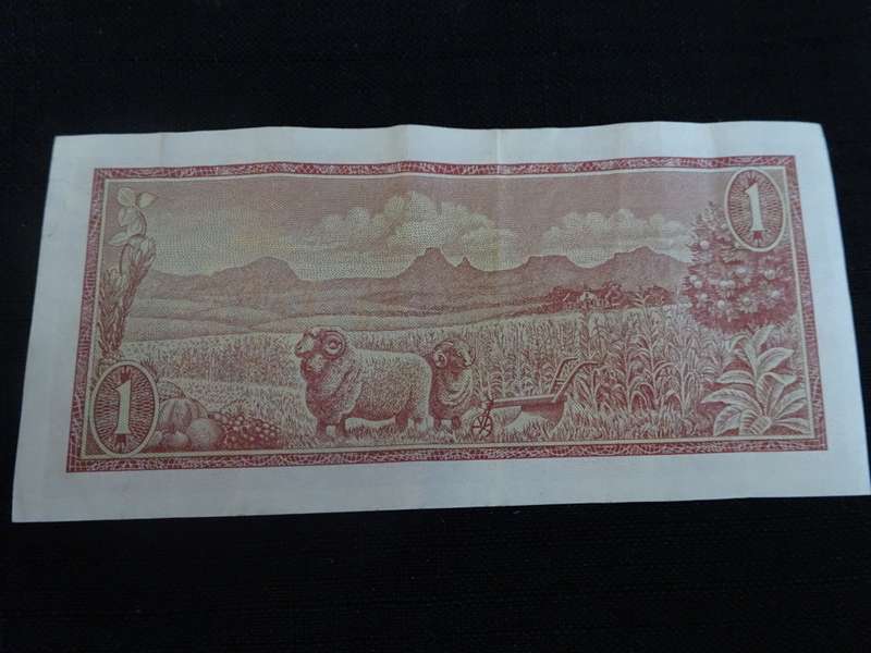 South Africa One Rand Bank Note - TW De Jongh - Please See My Description