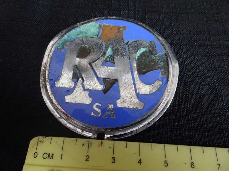 Vintage SA Royal Automobile Club RAC Car Member Car Badge 6x6cm