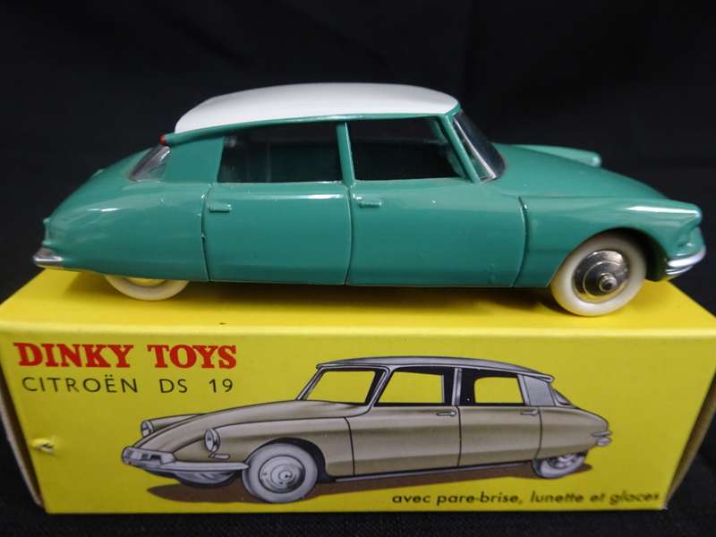 Dinky Toys Citroen DS 19 No 24C Made By DeAgostine Mattel In Original Box (L : 11cm)