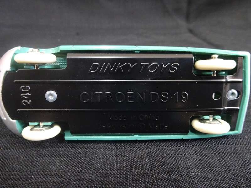 Dinky Toys Citroen DS 19 No 24C Made By DeAgostine Mattel In Original Box (L : 11cm)