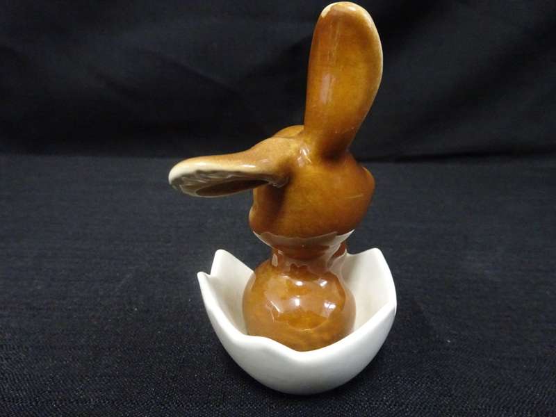 Goebel Rabbit In Eggshell 1970 Made In Germany