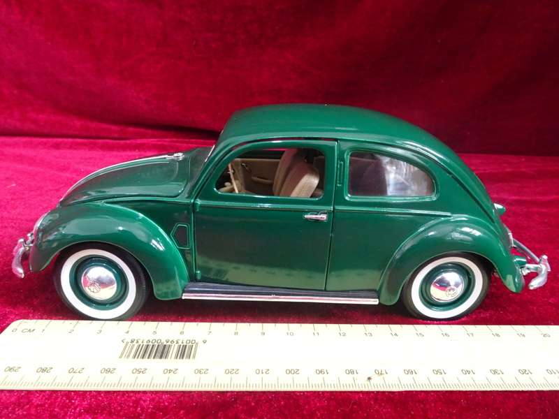 Maisto 1951 Volkswagen Export Sedan 1:18 Scale (No Box)