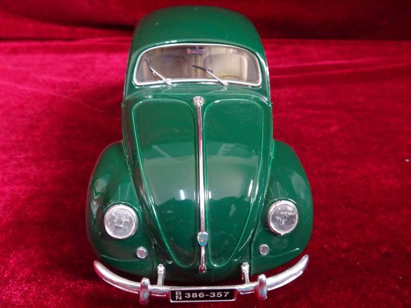 Maisto 1951 Volkswagen Export Sedan 1:18 Scale (No Box)