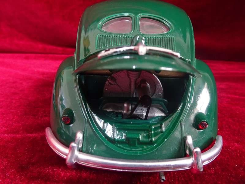 Maisto 1951 Volkswagen Export Sedan 1:18 Scale (No Box)