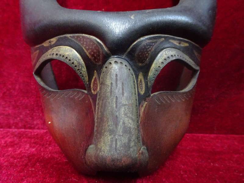 Vintage Spanish E. Moreuo Sevilla Masquerade Leather Mask In Excellent Condition -See My Description