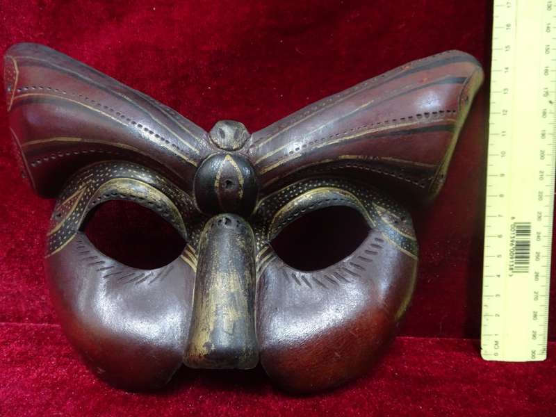 Vintage Spanish E. Moreuo Sevilla Masquerade Leather Mask In Excellent Condition -See My Description