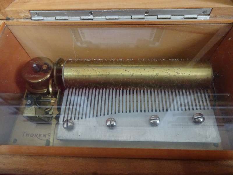 Absolutely Stunning Vintage Thorens Cylinder Music Box No 32 Made In Switzerland- See My Description