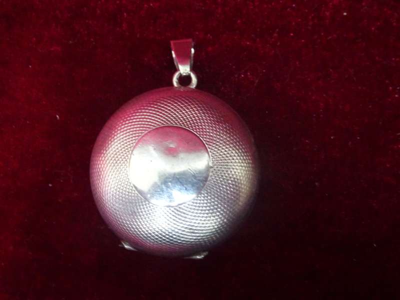 Lovely Vintage Birmingham Hallmarked 1927-28 Victorian Style Coin Sovereign Case (17.5 Gram)