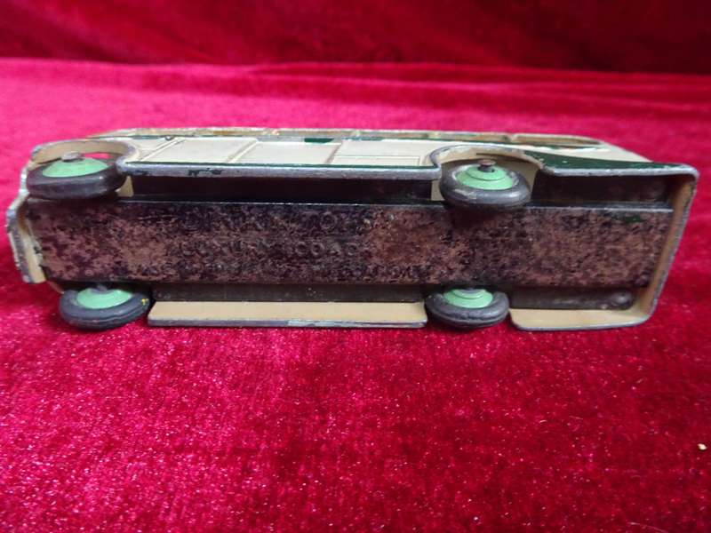 Dinky Toys Luxury Coach Made In England By Meccano LTD (Repainted)