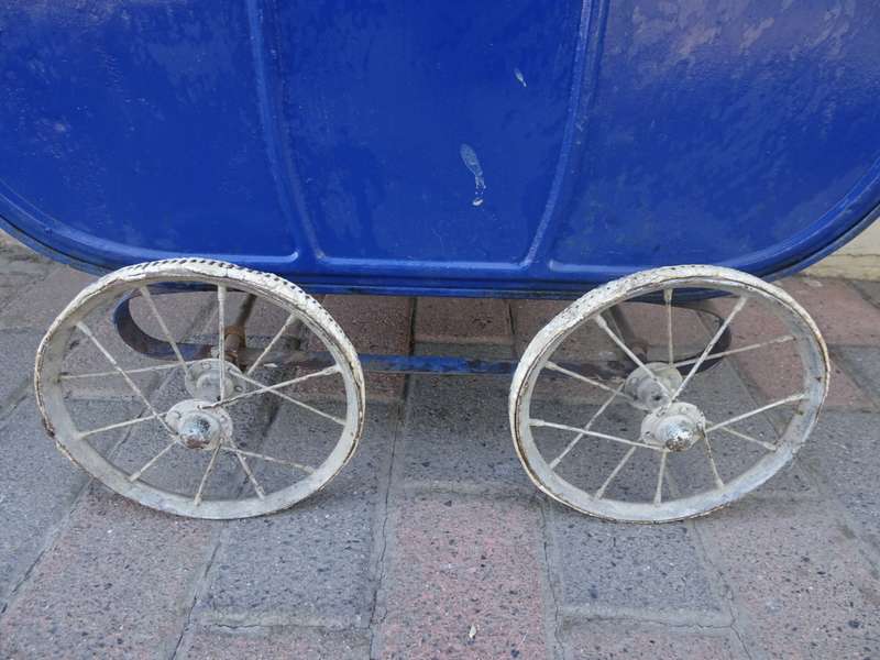 Large Old Antique Victorian Metal Dolls Pram - See My Description