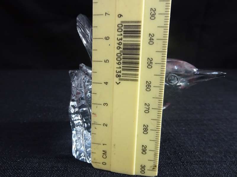 Svenskt Glass Crystal Bird Wren RSPB Limited edition Signed P.Hoff. Paperweight With Certificate