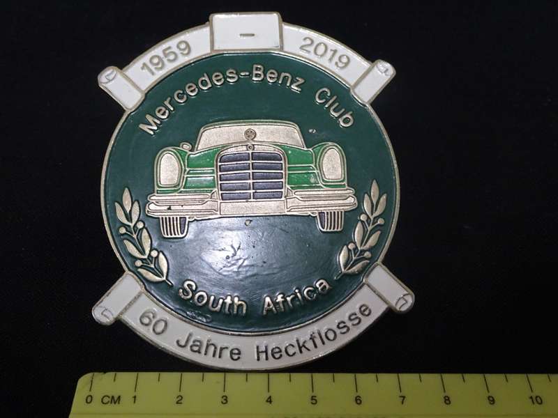 1959 - 2019 Mercedes - Benz Club Of SA 60 Jahre Heckflosse Car Grill Badge - In Excellent Condition