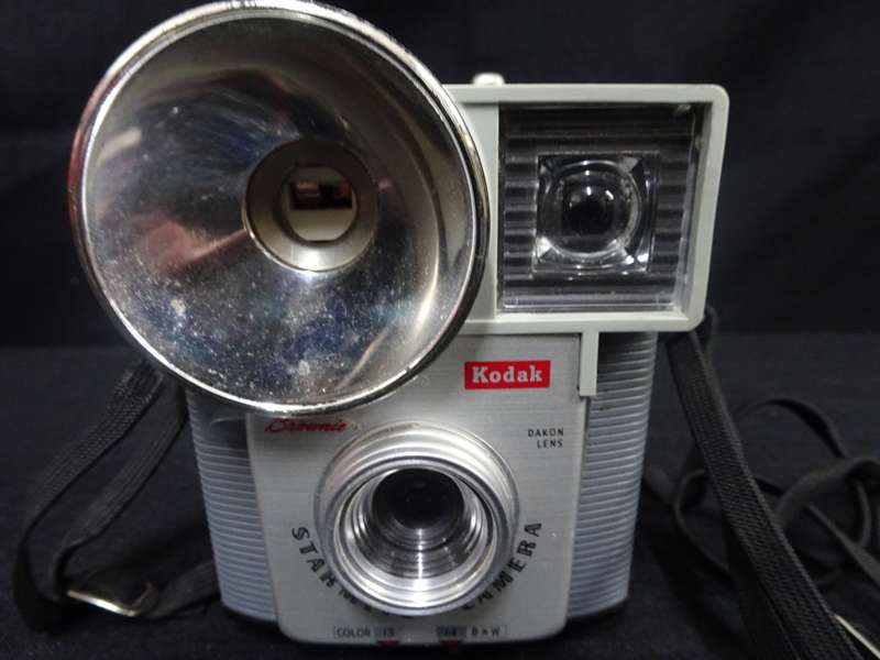 Kodak Vintage 1960`s Starmite Brownie Camera,Dakon Lens Color and B&W Camera, Gray, Display Camera