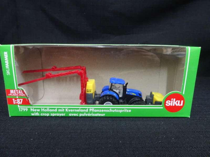 1799 Siku Mini New Holland Tractor with Crop Sprayer - 1:87 Scale - Metal With Plastic Parts